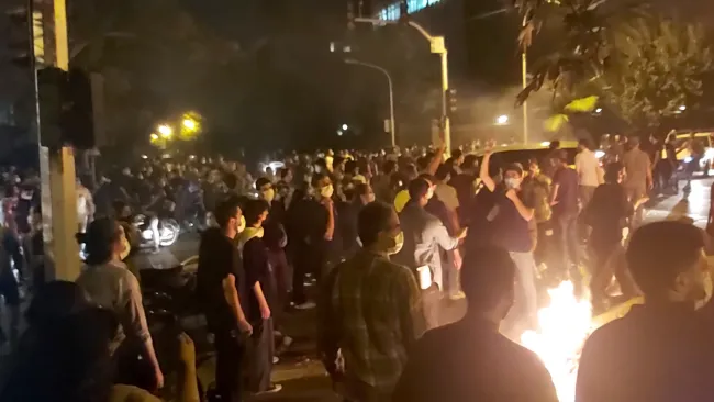 شعار های رادیکال معترضان تهرانی - این آخرین پیامه، هدف خود نظامه