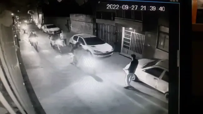  اختصاصی - فیلم صحنه ضرب و شتم یک نفر در کوچه توسط یگان ویژه در اصفهان