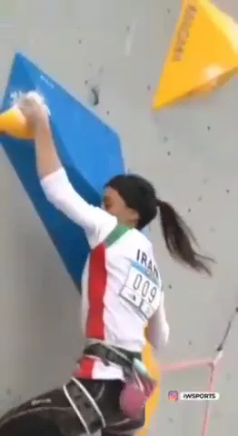 پوشش الناز رکابی در دور فینال سنگ‌نوردی آسیا، برخلاف گذشته، در حالیکه نماینده رسمی ایران بود