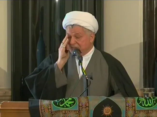 گلایه آیت‌الله سیستانی: مشکلاتی که افراطی های شما در ایران به وجود می آورند ما باید در اینجا جوابگوی آن باشیم.