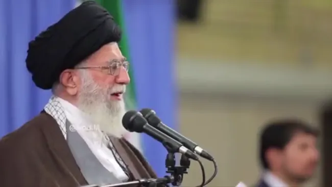 آیت الله خامنه‌ای