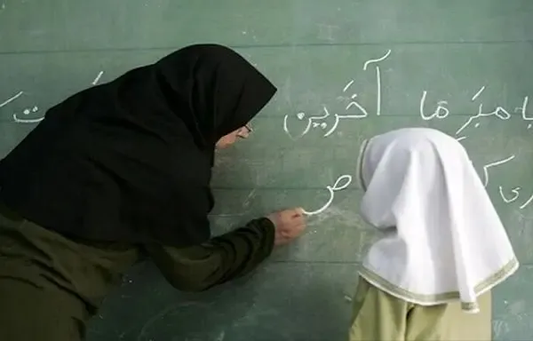 به خاطر یک لقمه نان، معلم بندرعباسی پیش از ورود به کلاس بر اثر سکته جان باخت