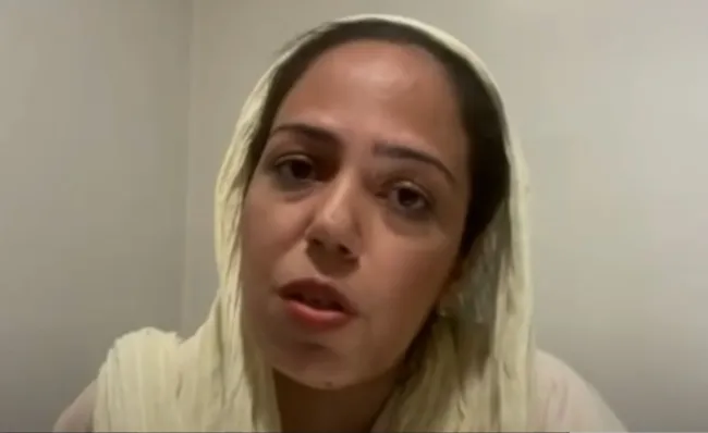 Saba Azarpik with the complaint of the parliament and some representatives