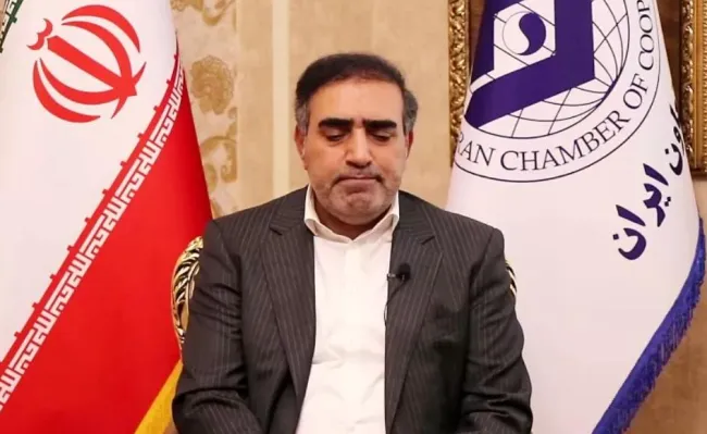 یک سوال: آیا دکتر میدری در میانه فرایند رسیدگی مجلس به صلاحیت های وزرا و با آن همه حساسیت روی خود قرار است امشب دعوت بهمن عبداللهی رییس اتاق تعاون ایران را بپذیرد و در جلسات آنها شرکت کند؟