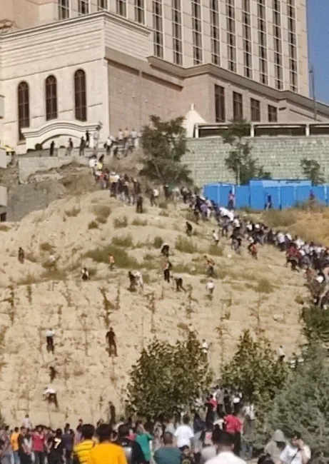 تصویری قابل تأمل از اطراف هتل محل اقامت کریستیانو رونالدو!