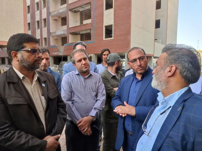 پس از انتشار خبر تجمع مردم متقاضی شهرستان ساوه در فرمانداری محل برای مسکن ملی ۱۸ ماهه که پس از ۴۸ ماه انتظار برای ساخت مسکن ها در عبدی مدیا، مدیرکل دفتر بازرسی، ارزیابی عملکرد و حقوق شهروندان وزارت راه و شهرسازی موضوع را پیگیری کرد.