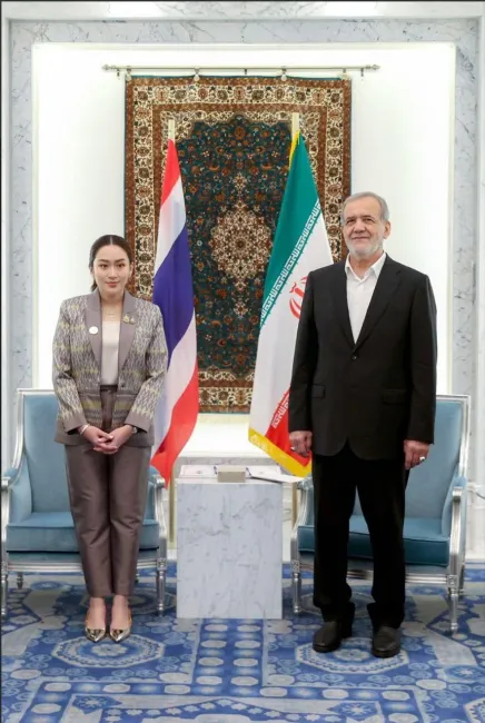 عکس یادگاری رئیس‌جمهور با نخست وزیر تایلند