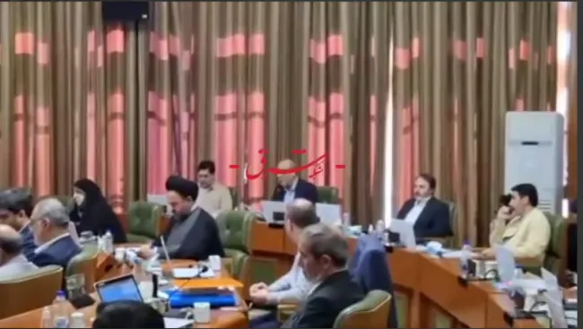  هاشمی تشکری خطاب به زاکانی: ۱۲ سوال من را ۱۲ پاسخ دادید که هیچ کدام آن چیزی که باید نبود