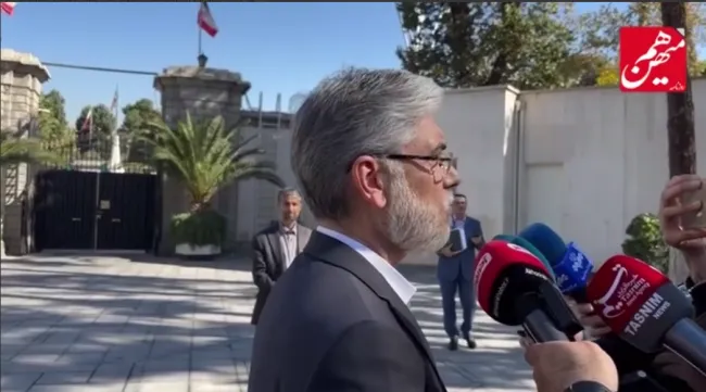 واکنش وزیر علوم به ماجرای دختر دانشگاه علوم تحقیقات: این دانشجو اخراج نشده و تحت درمان است