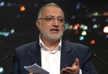 🔴 واکنش زاکانی به مناظره انتخاباتی با پزشکیان / انصراف من از انتخابات منطق داشت 💢در مناظره به پزشکیان گفتم نخواهم گذاشت شما رئیس جمهور شوید، به اذن خدا؛ خب خدا اذن نداد، زور میگویید شما؟ جمله را کامل ببینید. 📌در مناظره گفتم رئیس جمهور می‌شوم اگر مردم به من رای دهند، خب مردم رای ندادند. 📌انصراف من از انتخابات منطق داشت، هر کاری که من می‌کنم منطق دارد. 📌اصلح اگر در صحنه باشد حرام است کسی در رقابت باشد، کسی که در رقابت شرکت می‌کند خودش را صالح برای رقابت می‌داند اما رای مردم هم اهمیت دارد.