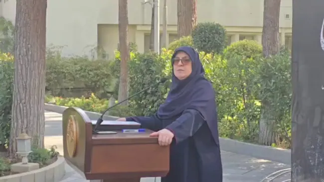 سخنگوی دولت: منابع ارزی واردات آیفون مشخص شده اما نمی دانم از کجاست!