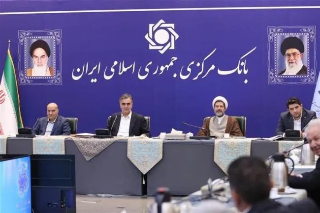 فرزین: بازار ارز توافقی به زودی عملیاتی می‌شود