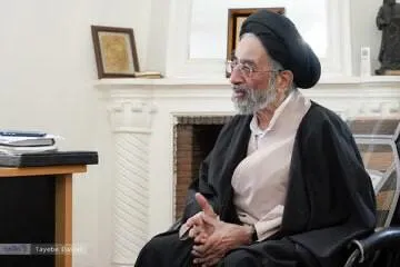  وقتی من به وزارت کشور رفتم. آقای طحایی استاندار اردبیل به جای احمدی نژاد آمده بود.