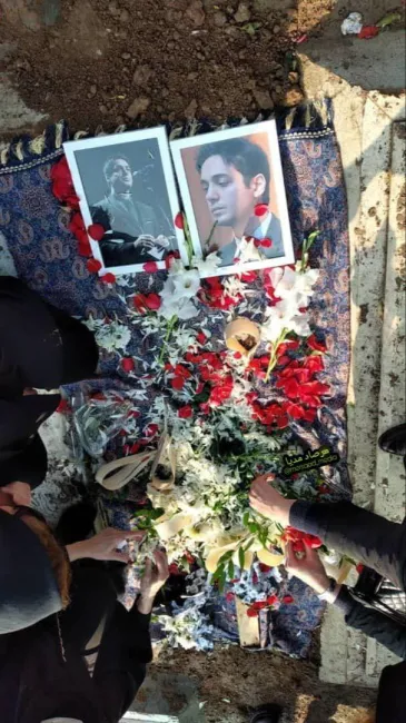  پیکر کیانوش سنجری ساعت ۹:۳۰ صبح در بهشت زهرای تهران به خاک سپرده شد.