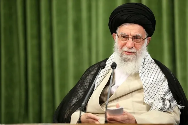 آیت‌الله خامنه‌ای امروز: به توفیق الهی، مناطق تصرف‌شده‌ی سوریه به وسیله‌ی جوانان غیور سوری آزاد خواهد شد؛ شک نکنید این اتفاق خواهد افتاد و آمریکا هم به‌ وسیله‌ی جبهه‌ی مقاومت از منطقه اخراج خواهد شد