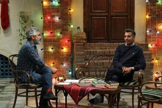 سلام به مردم شجاع و صبور کشورم، صدای مرا از ایران می‌شنوید سلام‌ علیکم گزارش فوتبال عادل فردوسی پور خلاف ضوابط پخش است،آن گزارش را از صفحه‌اتون بردارید!مبنای این دستور چیست؟