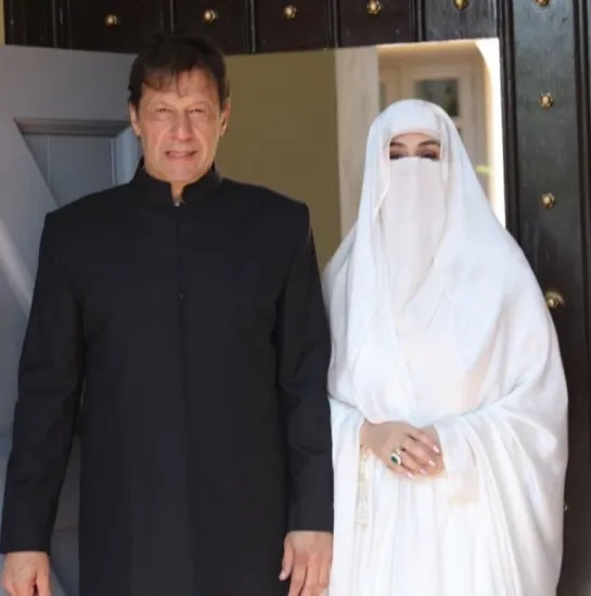 حکم بازداشت عمران خان و همسرش صادر شد