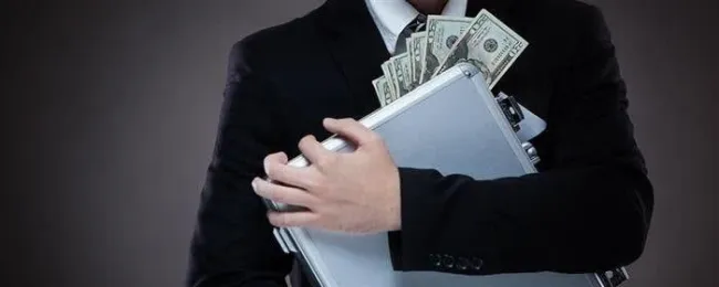  شناسایی پولشویی 3 هزار میلیارد تومانی توسط وکیل 113 مستمری بگیر
