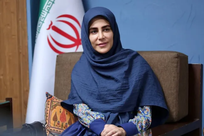 چه کسی الگوی خانم معاون بود؟ 