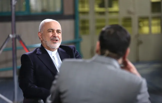 محمد جواد ظریف: اگر حمایت‌های آقا نبود دوستان نمی‌گذاشتند یک نفر از ما در خیابان‌های تهران راه برویم.