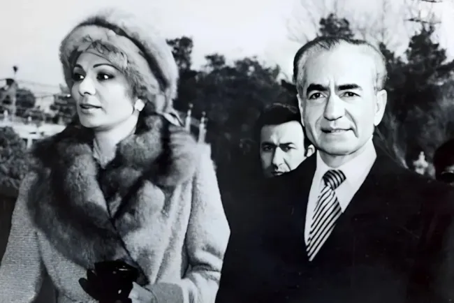  ۲۶ دیماه سالگرد خروج محمدرضا شاه پهلوی از ایران