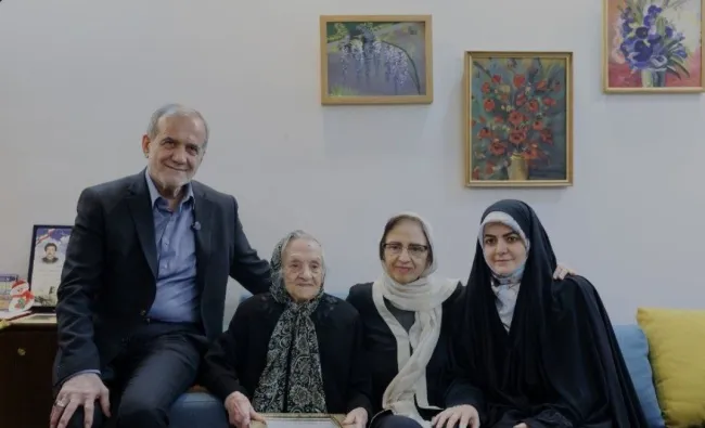 دیدار رئیس جمهور با خانواده دو شهید مسیحی/پاد 