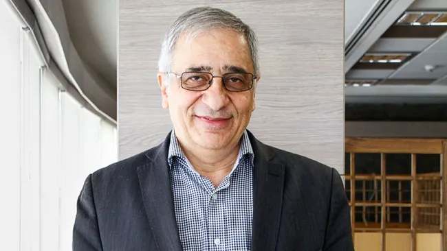 طهماسب مظاهری، رییس پیشین بانک مرکزی: حذف چهار صفر از پول ملی با تورم‌های بالایی که وجود دارد، کارساز نیست و حداقل باید شش صفر حذف شود