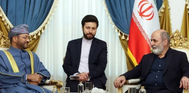 دبیر شورای عالی امنیت ملی در دیدار  وزیر خارجه عمان: تغییری در دکترین هسته‌ای ایران ایجاد نشده