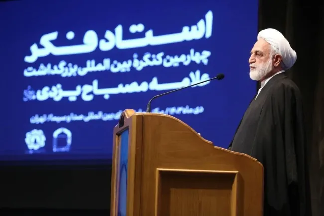 در شرایط کنونی شدیداً به فکر و اندیشه آیت الله مصباح یزدی نیاز داریم 