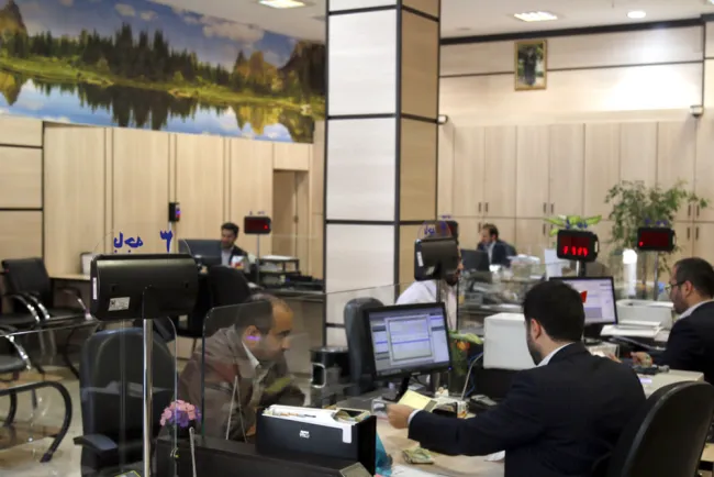 ایرنا- تمامی ادارات و بانک ها برای فردا فعال و دایر خواهند بود/فردا مدارس تهران غیرحضوری شد