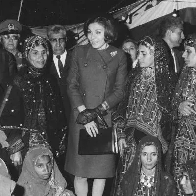 بشنوید | قسمت سی‌ و هفتم شهبانو فرح پهلوی: بزرگ‌ترین جاه‌طلبی من اینست که در دل مردم راه پیدا کنم