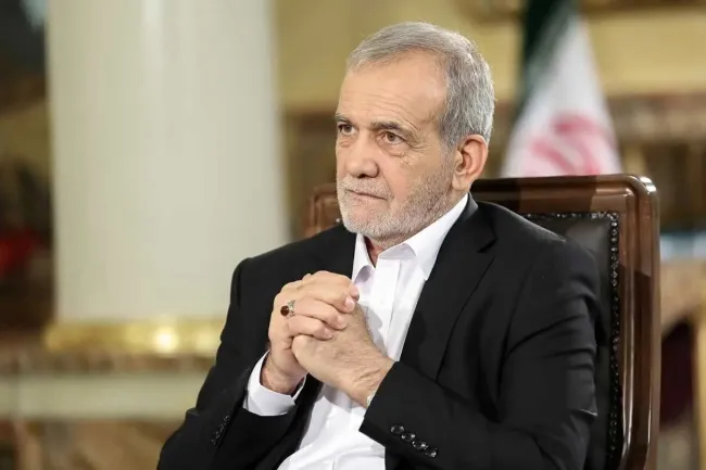 پزشکیان: ما اگر باهم باشیم تمام مشکلات کشور را با کمک و پشتیبانی ملت حل می‌کنیم و آمریکا باید خوابِ به زانودرآوردنِ ایران را ببیند.