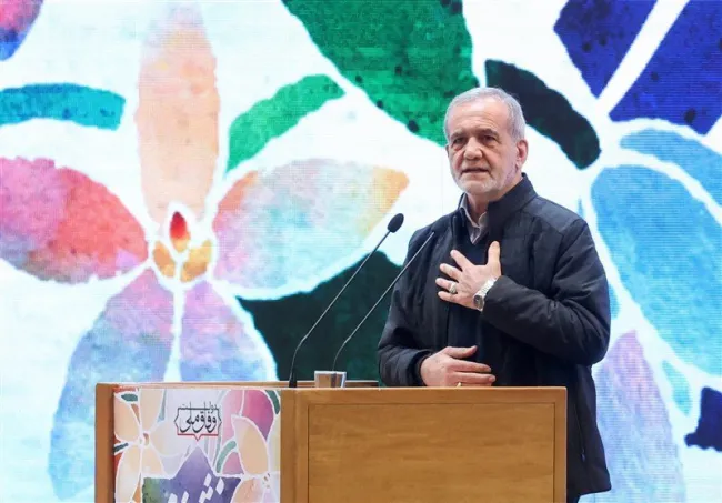 پزشکیان :با ۲۰ میلیون، ۲۵ میلیون تومان می توان در تهران زندگی کرد؟ آن هم یک استاد یک نخبه کشوری؟