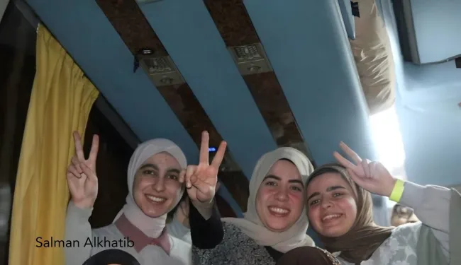 زنان اسیر آزاد شده در جریان توافق مبادله اسرا 