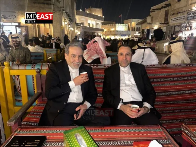 کافه‌گردی شبانه عباس عراقچی وزیر امور خارجه به همراه علی صالح آبادی سفیر در دوحه پایتخت قطر