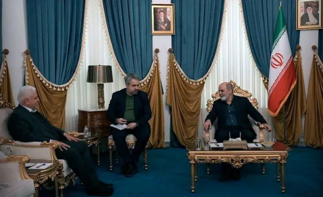  رئیس الحشد الشعبی عراق در سفر به تهران، با دبیر شورای‌عالی امنیت ملی دیدار کرد.