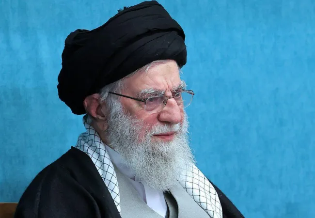 در حالی که امین آیت‌الله و جانشین او به تهران نرسیده‌اند تا گزارش را حضوری باستحضار برسانند 