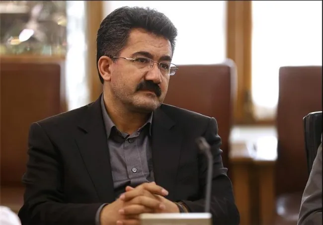  نماینده مجلس: اشتباه است که همتی را عامل شرایط اقتصادی بدانیم/ عامل آن مقابله با صهیونیست، آمریکا و تحریم‌ها است