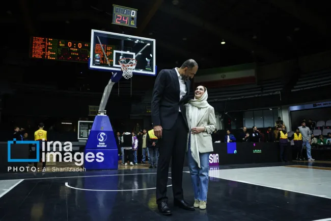  عکس علی شریف زاده عکاس ایرنا از حاشیه مراسم خداحافظی اسطوره بسکتبال ایران «حامد حدادی»