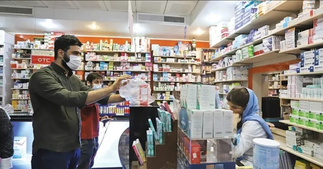  این خبر هولناک است/ بیمارانی که بخاطر فقر داروهای خاص خود را می فروشند/ مگر بالاتر از سیاهی هم رنگی است؟!