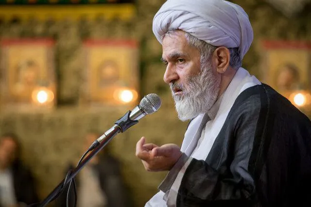 طائب: پول فروش نفت به حساب خودمان واریز می‌شود/ به دلیل تحریم‌ها امکان جابه‌جایی آن وجود ندارد