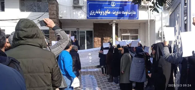  ما بارها گفتیم کارد به استخوان پرسنل شبکه بهداشت کشور رسیده است و کسی گوش نداد