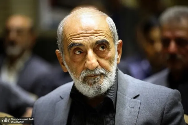 تلاش حسین شریعتمداری برای تخریب مذاکرات:از هم اکنون می توان پیش بینی کرد که بی نتیجه تمام خواهدشد/ از تل آویو و حیفا تا ناوهای امریکایی در تیررس هستند