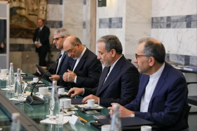 دیدار و گفتگوی سید عباس عراقچی وزیر امور خارجه جمهوری اسلامی ایران و آنتونیو تایانی وزیر امور خارجه ایتالیا در رم