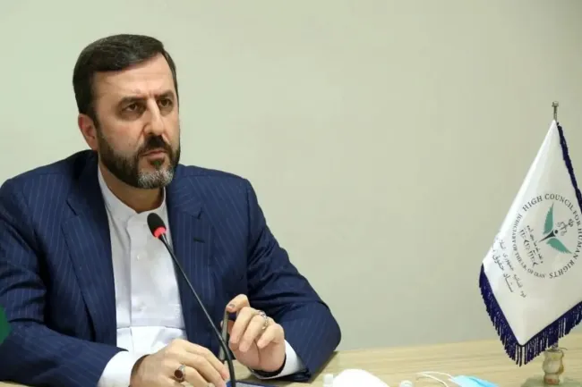 سفیر ایران در عمان: شایعه خودکار طلاکاری شده و غریب آبادی دروغ است