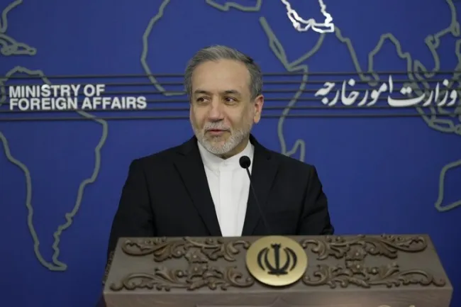  عراقچی: آمادگی داریم دور بعدی مذاکرات را با سه کشور اروپایی در رم برگزار بکنیم اما مذاکرات اصلی در حال حاضر با آمریکا است