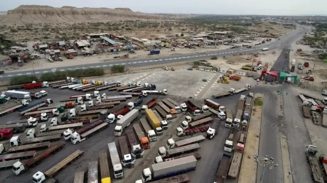 اعلام بار در پایانۀ بندرعباس آغاز شد