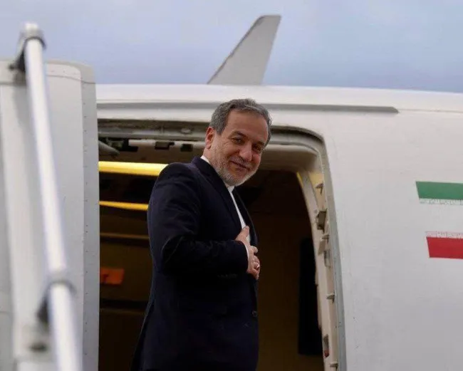  عراقچی راهی مسقط شد