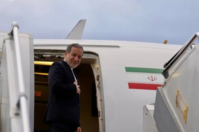 عراقچی عازم پکن شد