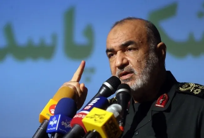 سرلشکر سلامی: مقامات آمریکا بدانند ما در هر مقیاسی آمادۀ جنگیم
